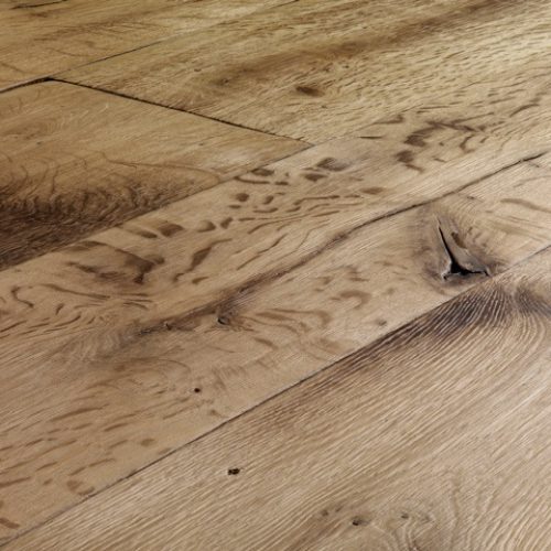 Eichendielen mit authentisch gealterter Oberfläche - Farbe Cognac