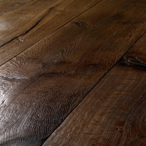 Eichendielen mit authentisch gealterter Oberfläche - Kastanie schwarz